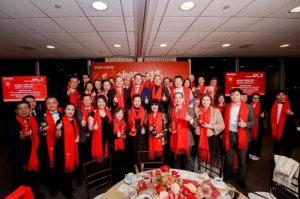 中国郎在联合国总部以世界语言讲述中国春节和非遗故事