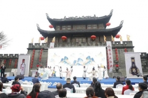 寻找民间好舌头品酒争霸赛 在四川泸州举行宽窄研究院