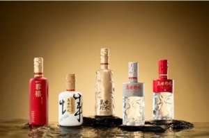 成都酒产区的新动作 蓉酒“萬世珍水”系列首秀糖酒会 